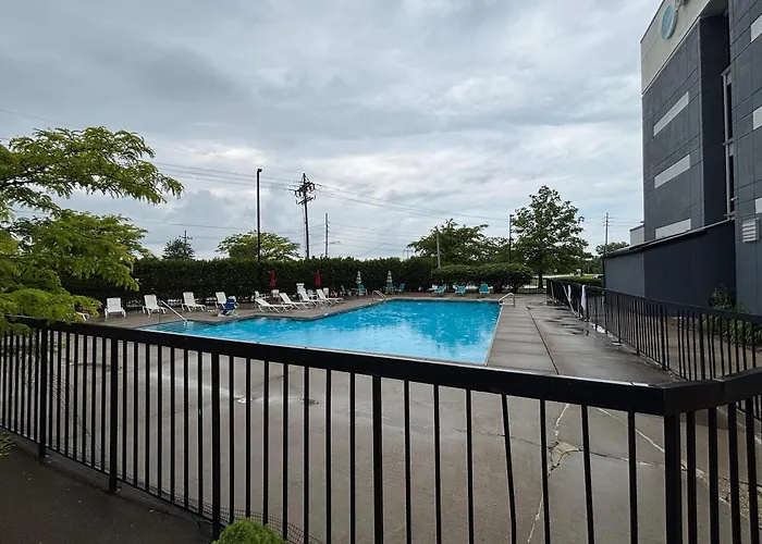 Clarion Pointe Near Erie Casino